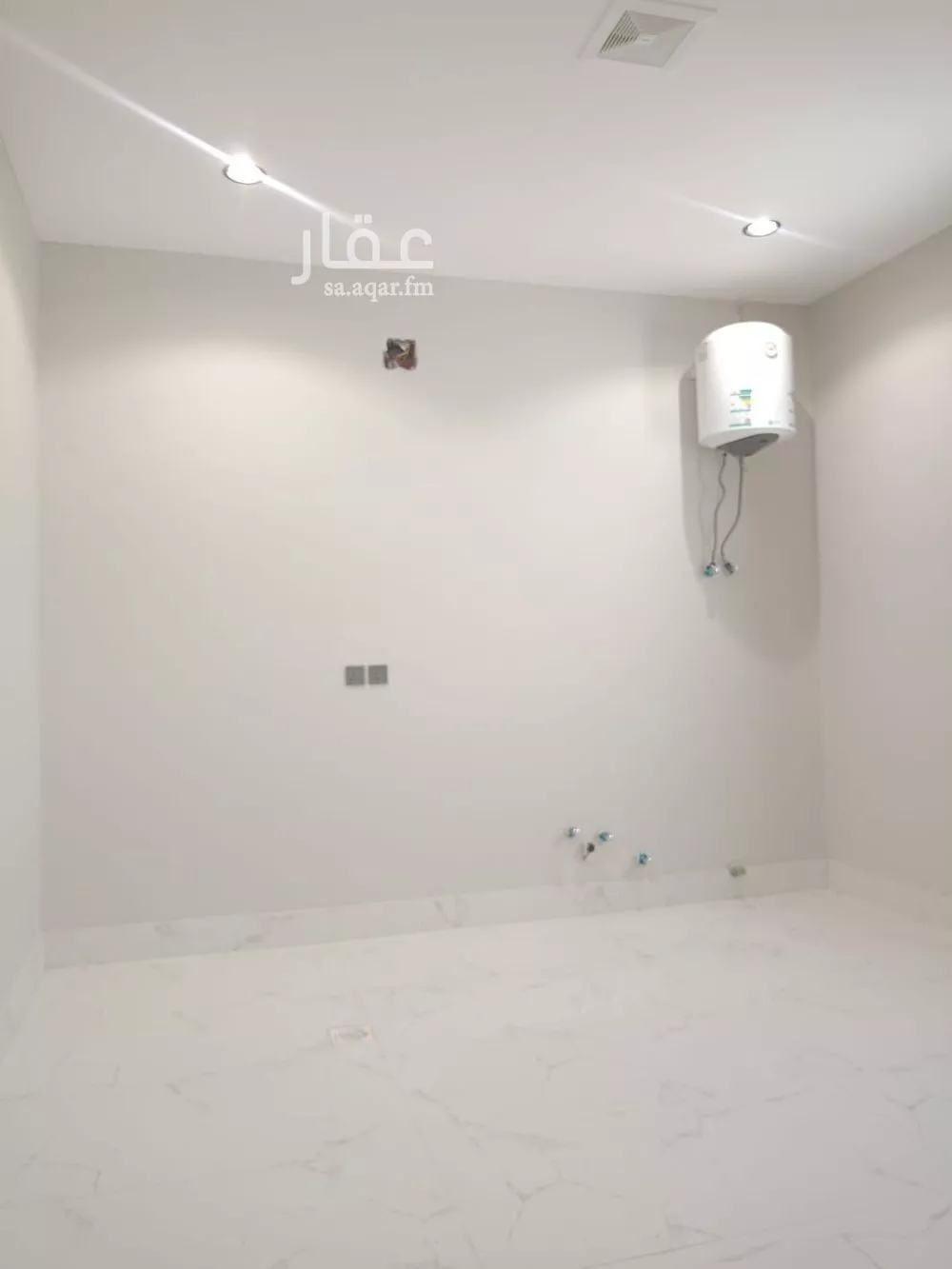 3 bedroom floor in Al Janadriyah 12