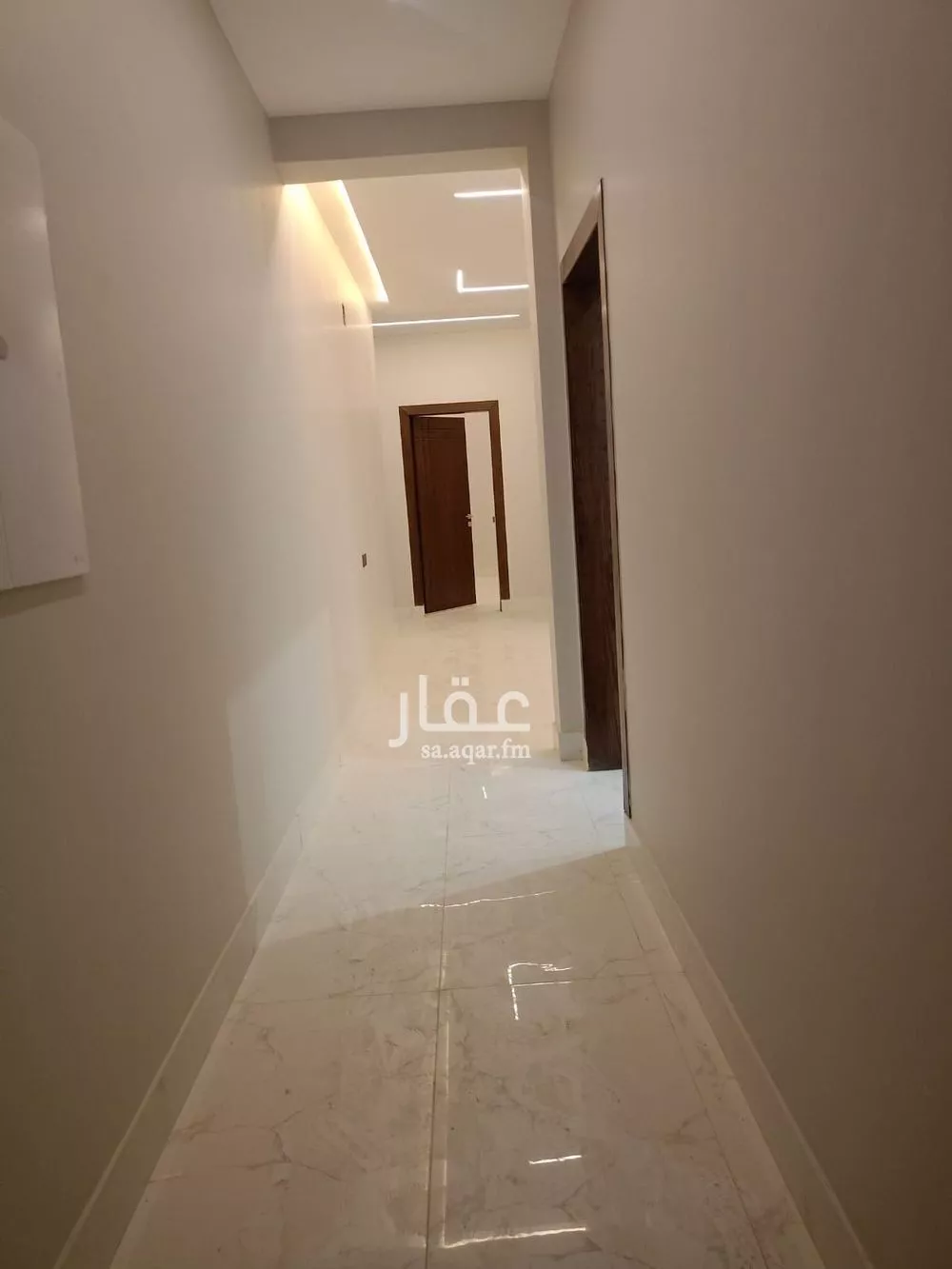 3 bedroom floor in Al Janadriyah 17