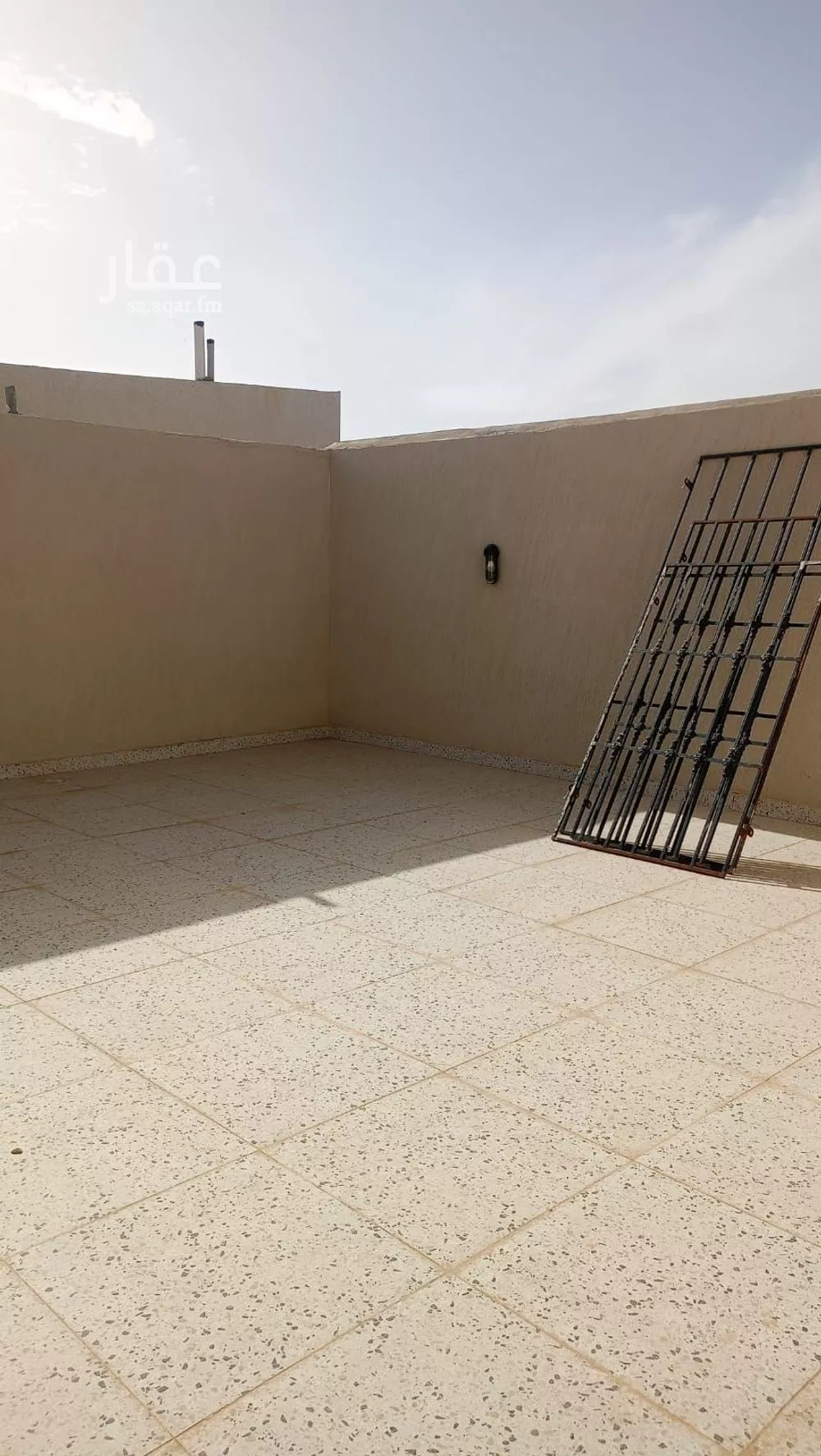 3 bedroom floor in Al Janadriyah 18