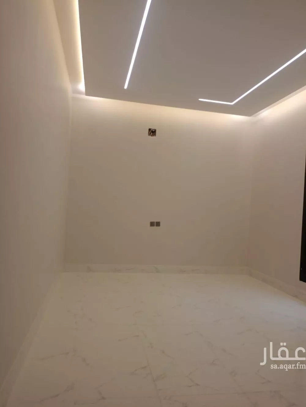 3 bedroom floor in Al Janadriyah 4