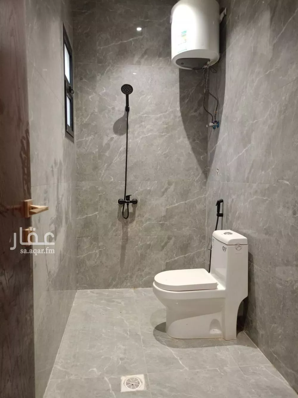 3 bedroom floor in Al Janadriyah 5