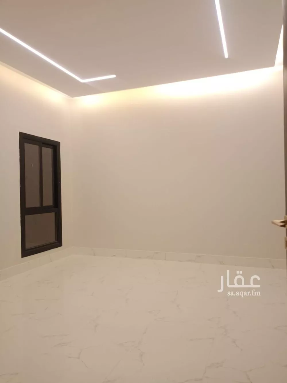 3 bedroom floor in Al Janadriyah 9