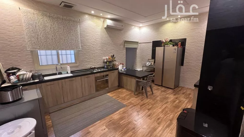 فيلا 6 غرف في العارض 4