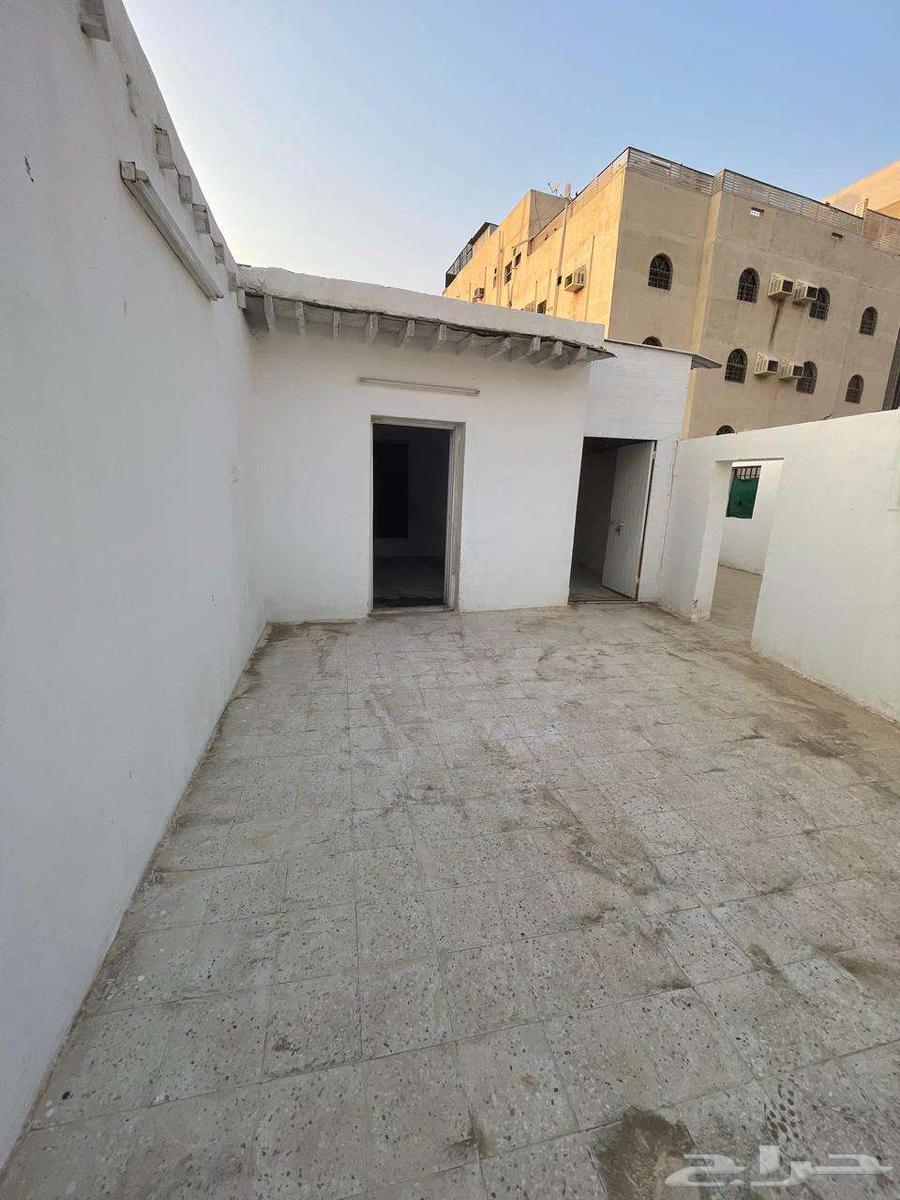 فيلا 8 غرف في ولي العهد 2