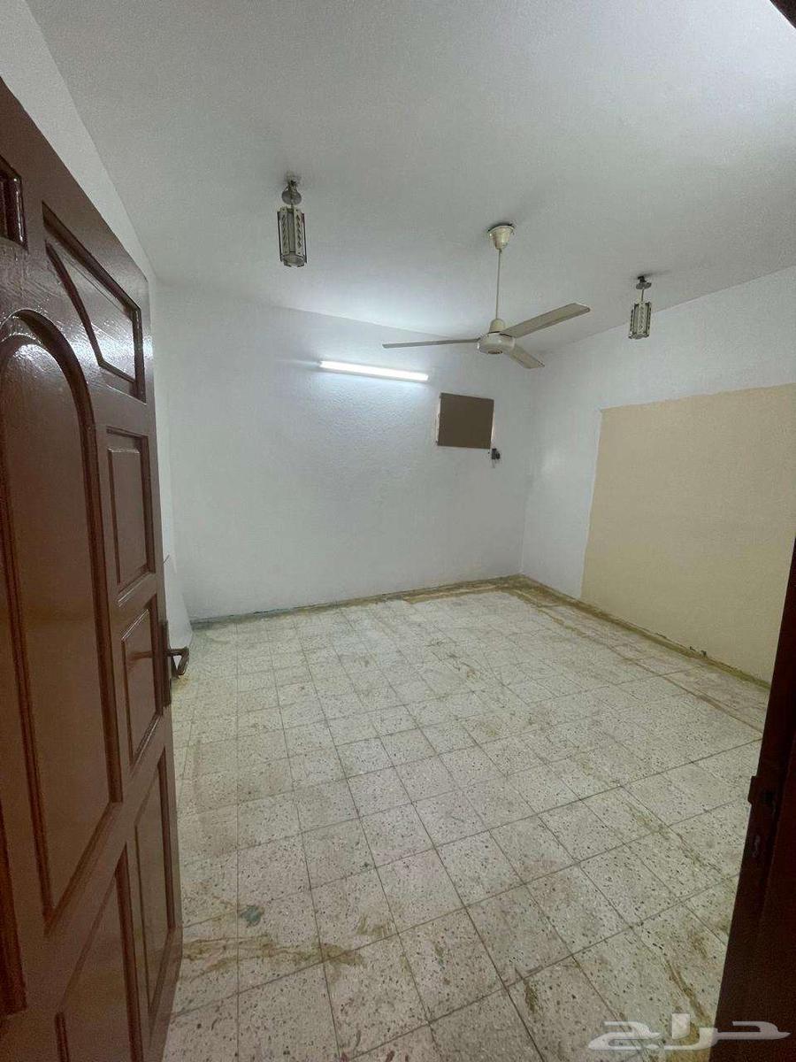 فيلا 8 غرف في ولي العهد 3