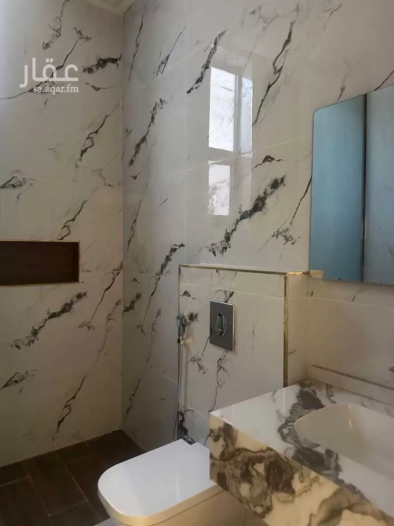 فيلا 6 غرف في الشاطئ 3