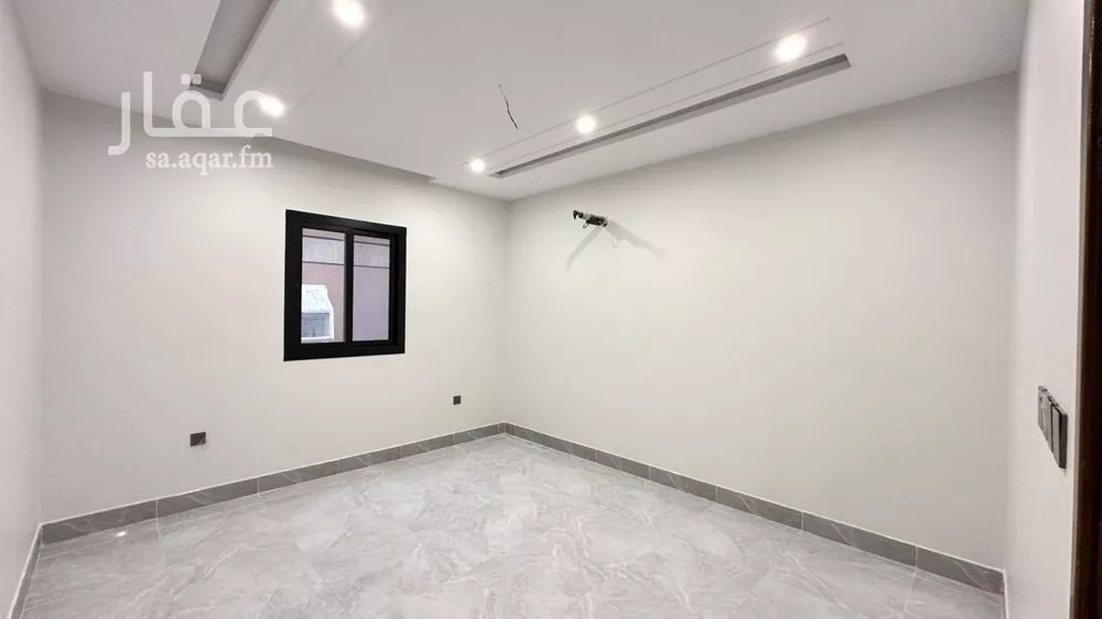 شقة 4 غرف في المروة 5