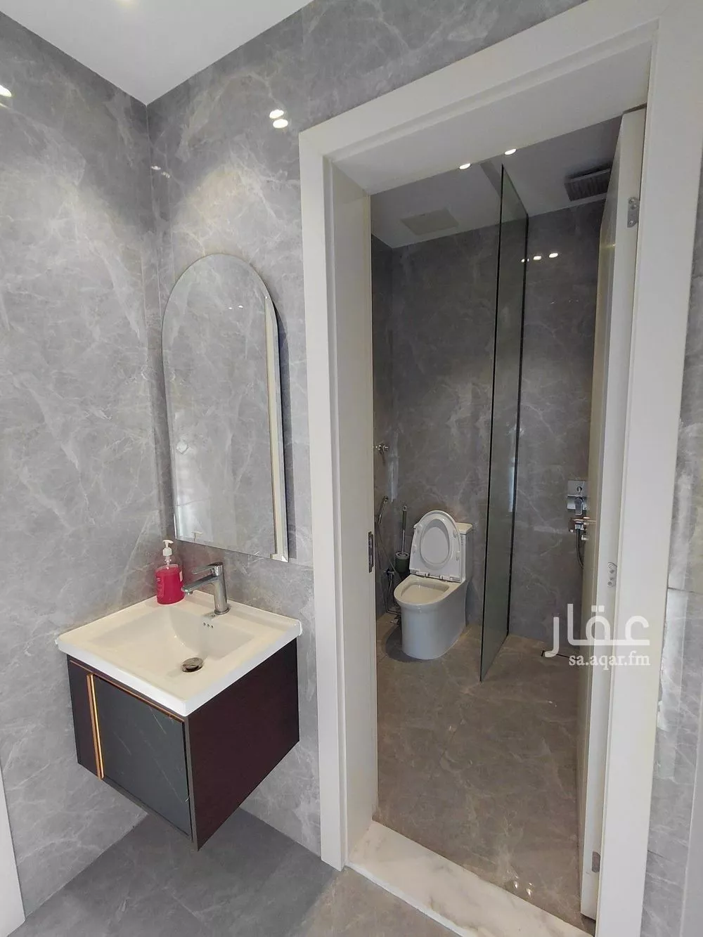 شقة 5 غرف في طيبة 4