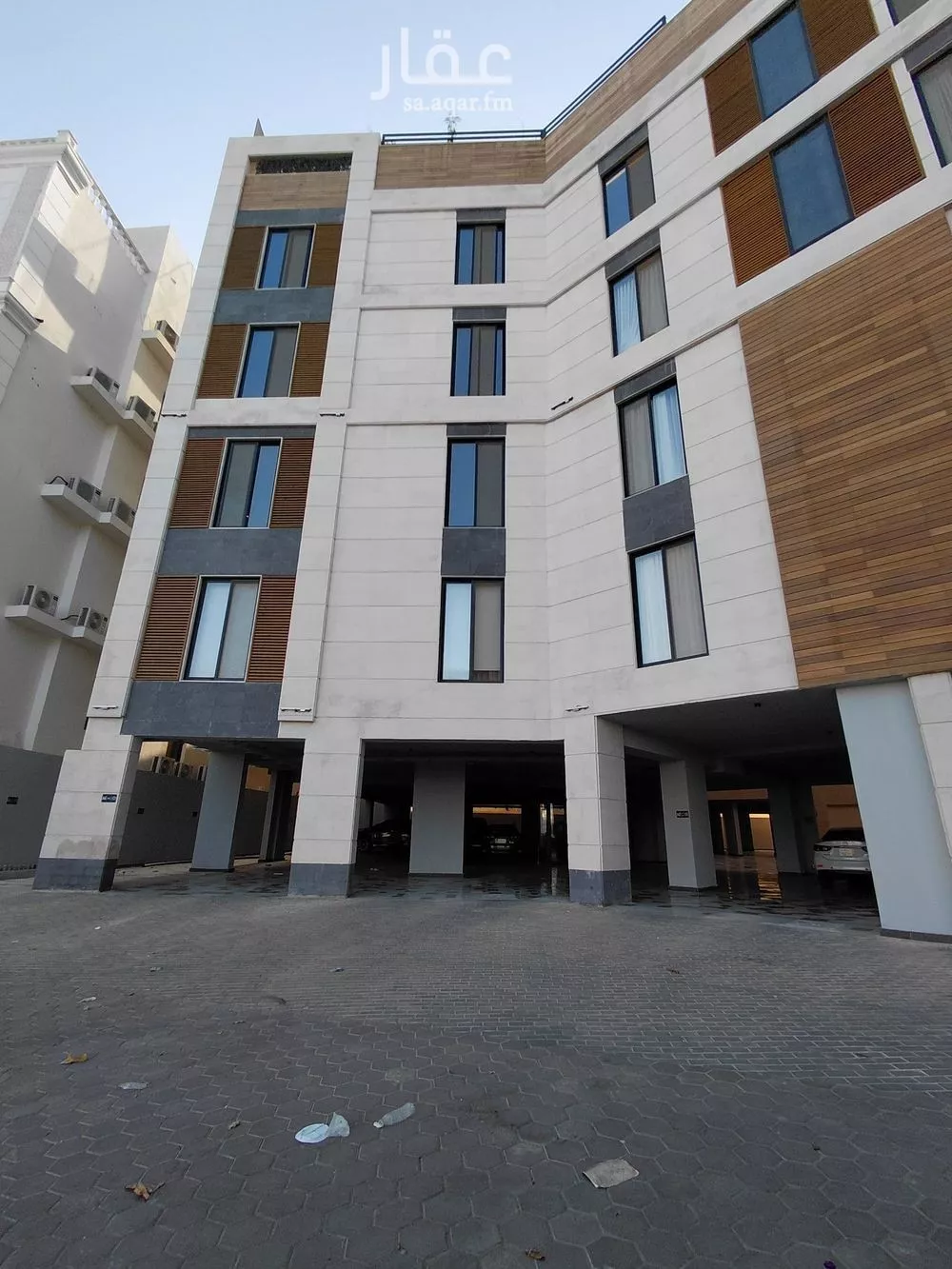 شقة 5 غرف في طيبة 5