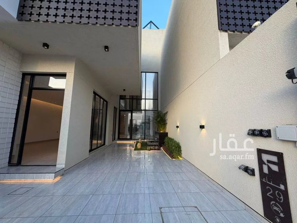 فيلا 4 غرف في العارض 16