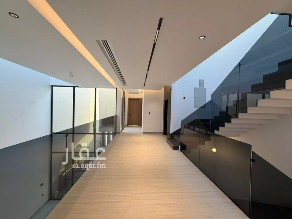 فيلا 4 غرف في العارض 4