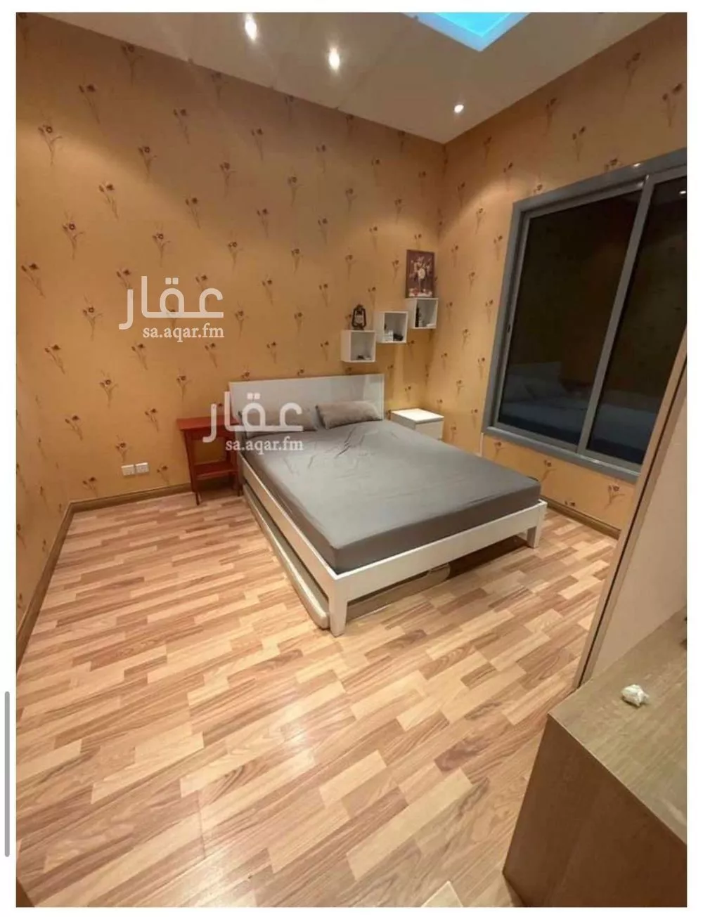 فيلا 4 غرف في العارض 4