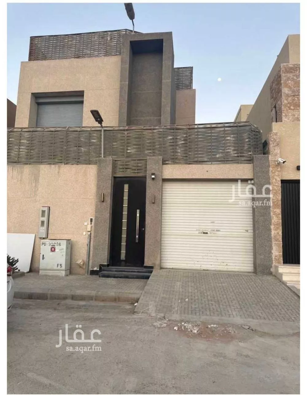 فيلا 4 غرف في العارض 9