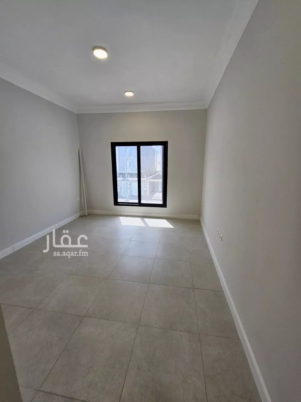 فيلا 5 غرف في الراكة الشمالية 9