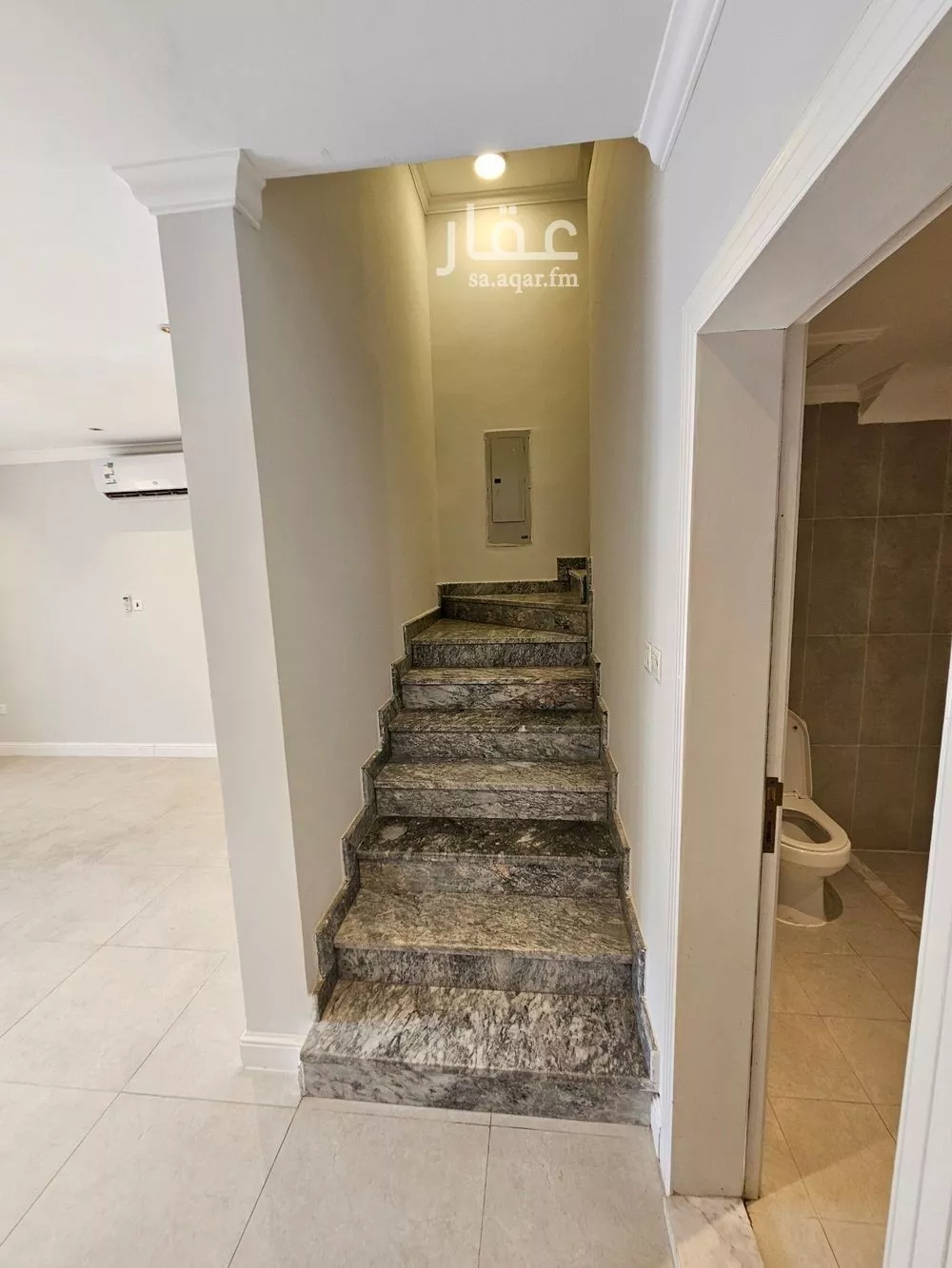 فيلا 5 غرف في الراكة الشمالية 10