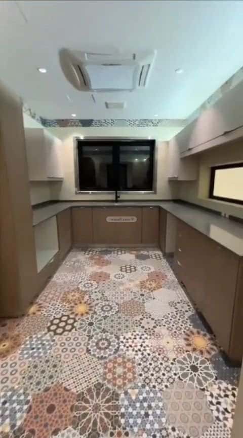 شقة 5 غرف في الصفاء 5