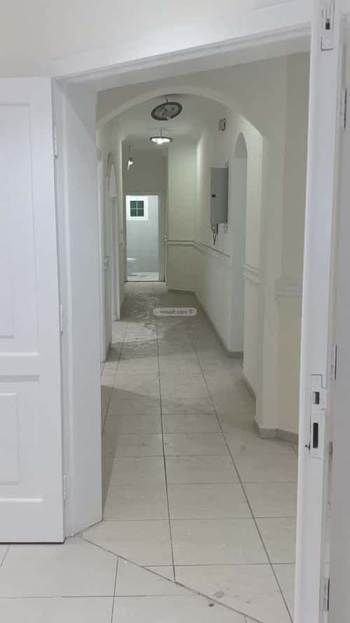 شقة 6 غرف في الروضة 11