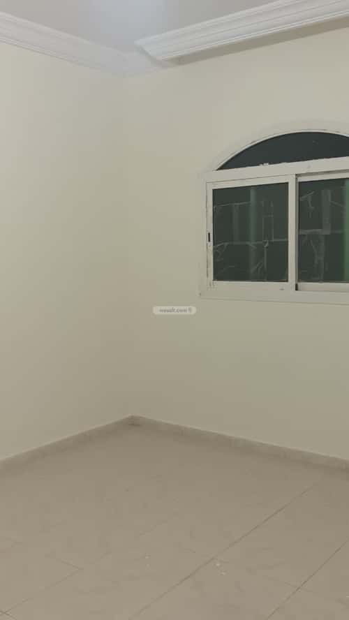 شقة 6 غرف في الروضة 12