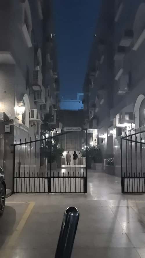 شقة 6 غرف في الروضة 17