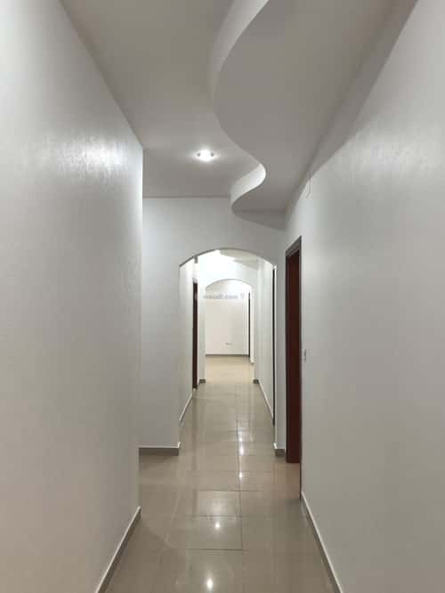 شقة 6 غرف في المروة 12