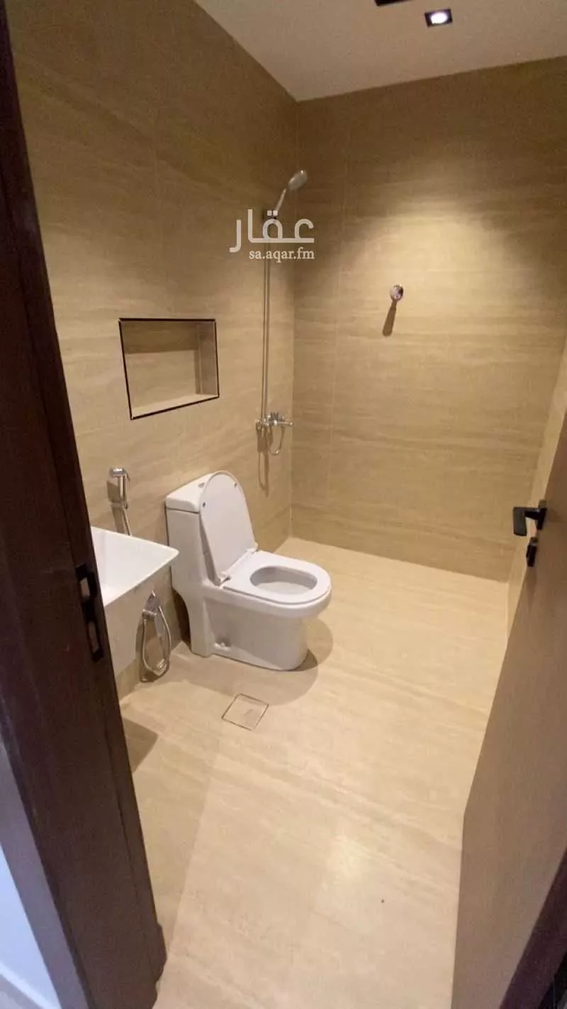 4 bedroom villa in Al Farouq 16