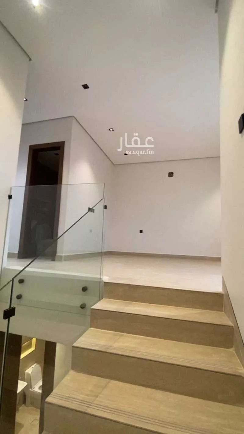 4 bedroom villa in Al Farouq 17