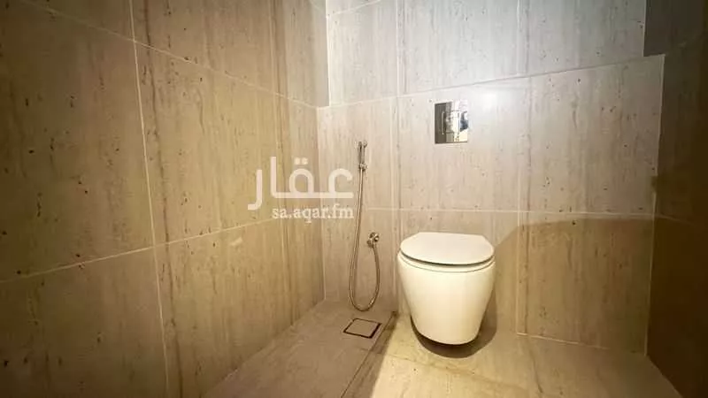 شقة 3 غرف في عرقة 10