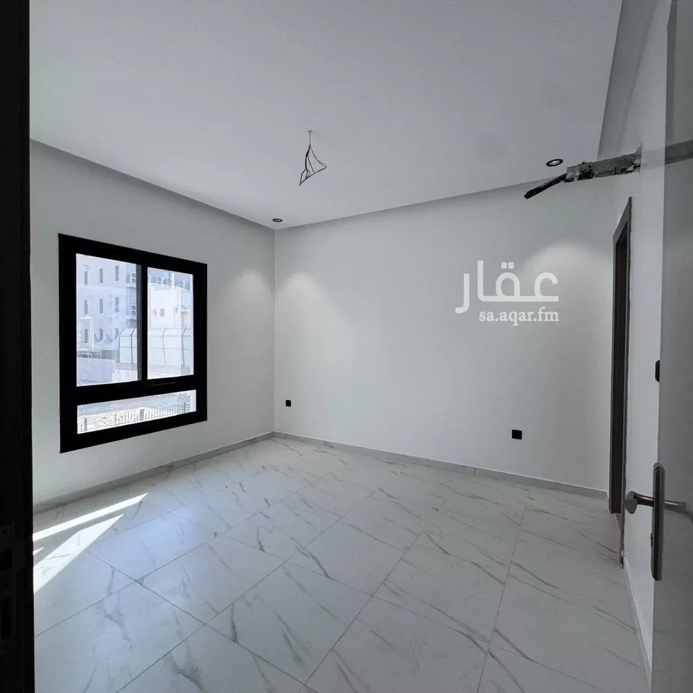 شقة 4 غرف في السلامة 12