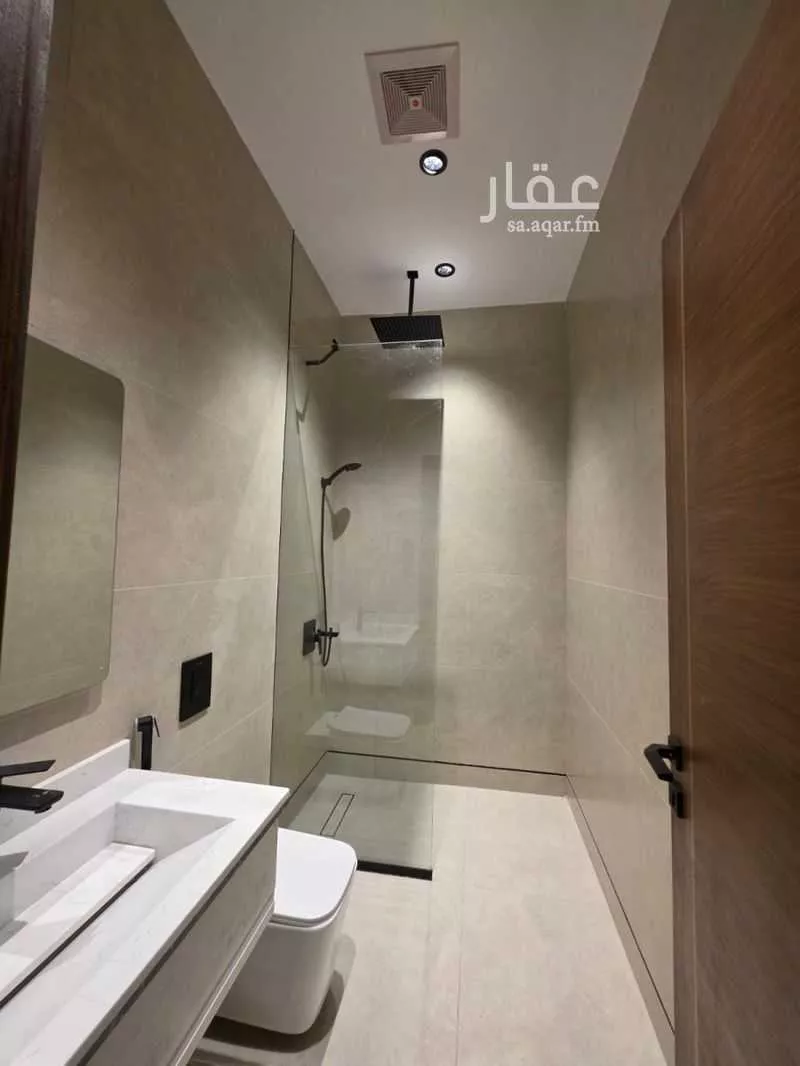 شقة 6 غرف في الزهراء 20