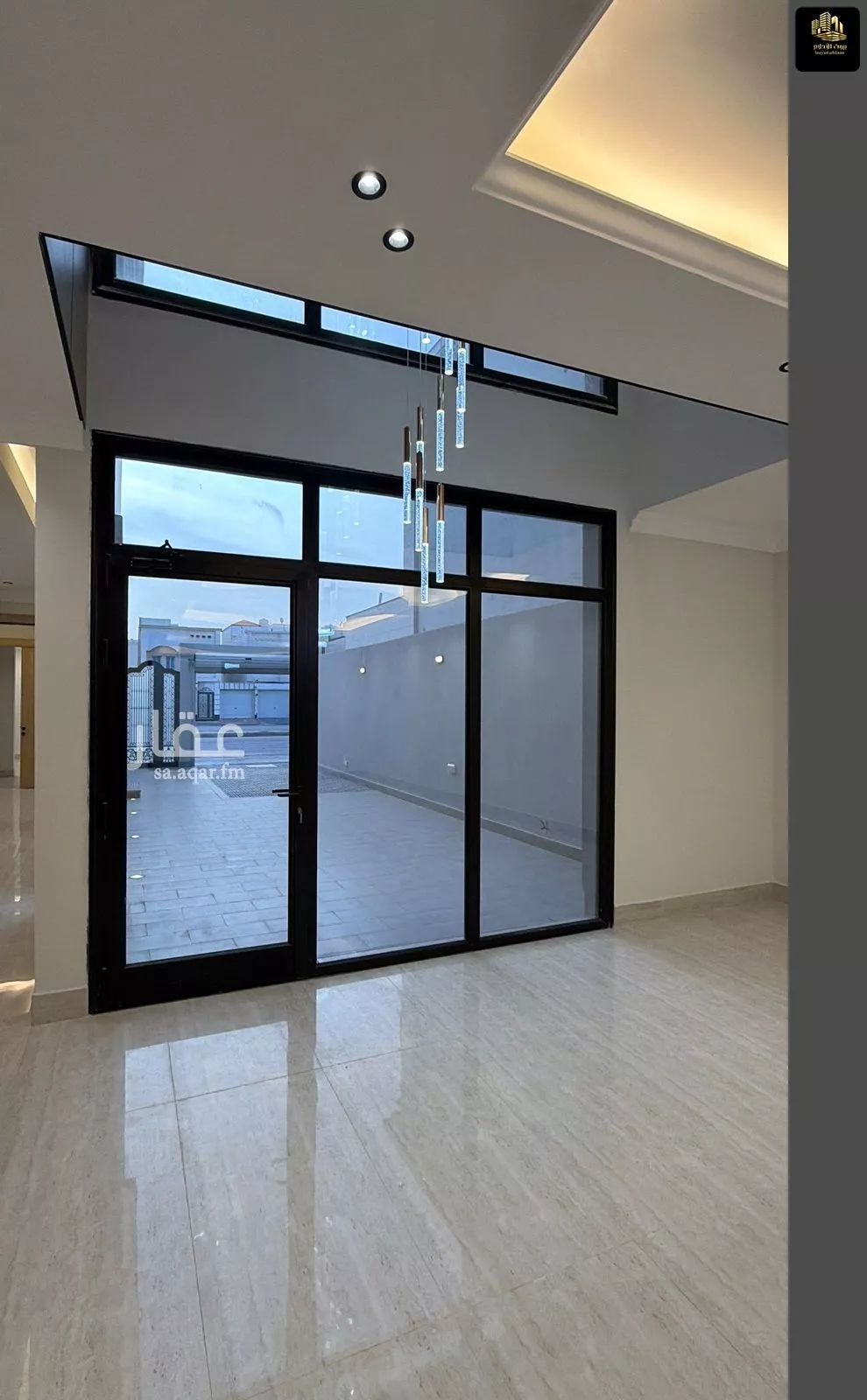 فيلا 8 غرف في اللؤلؤ 11