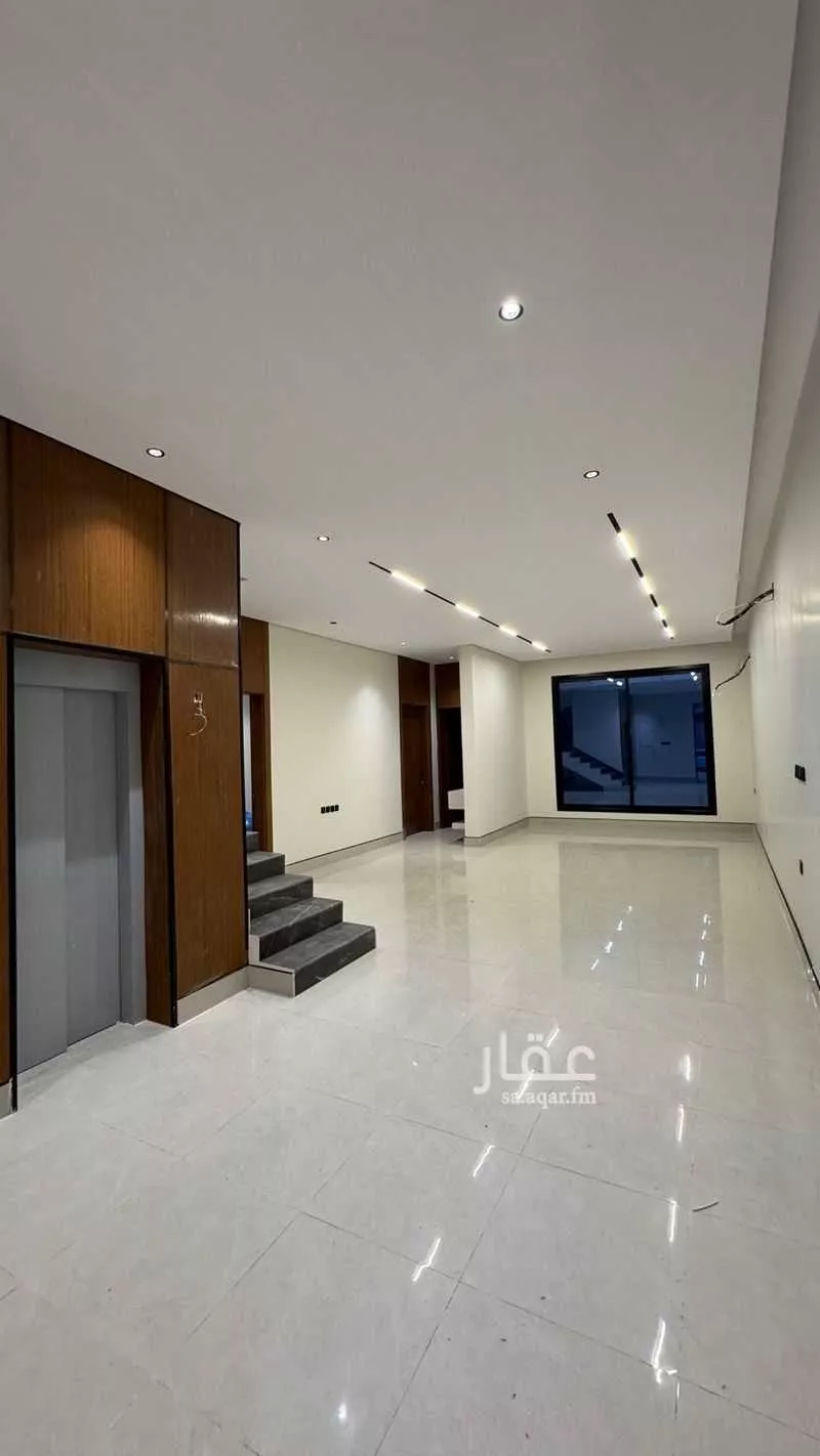 فيلا 5 غرف في الشرق 3