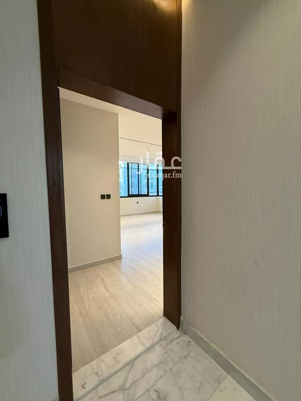 شقة 4 غرف في الروضة 5