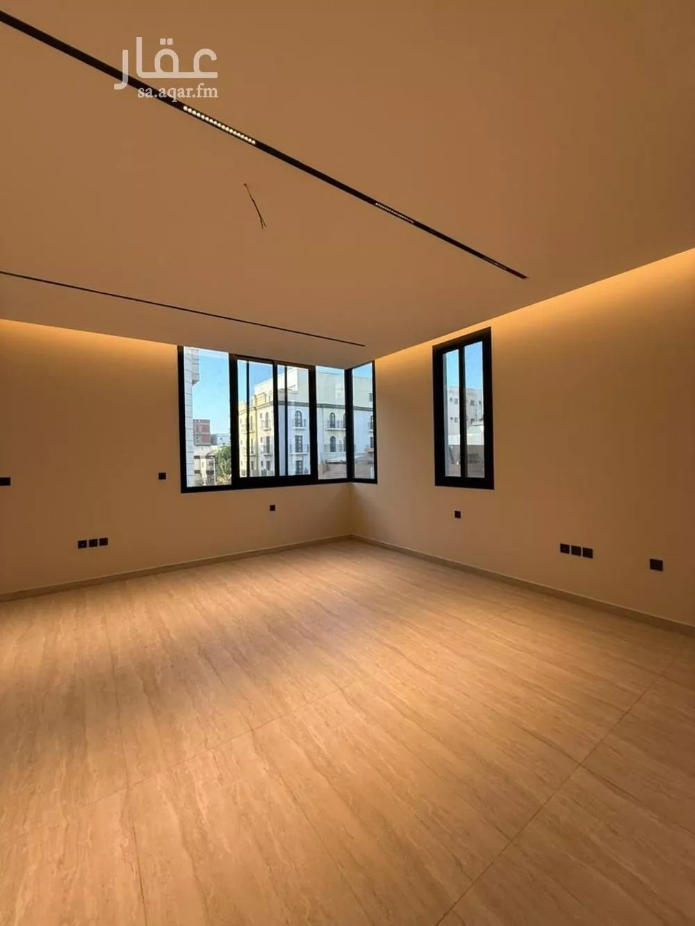 شقة 4 غرف في الروضة 8