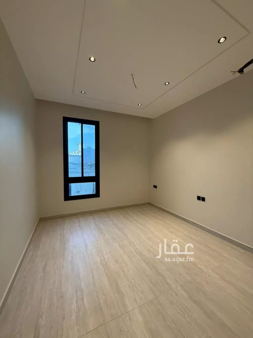 شقة 4 غرف في الروضة 10