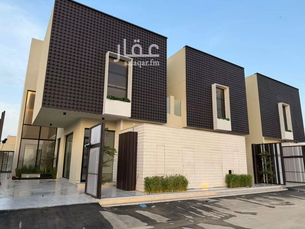 فيلا 4 غرف في العارض 2