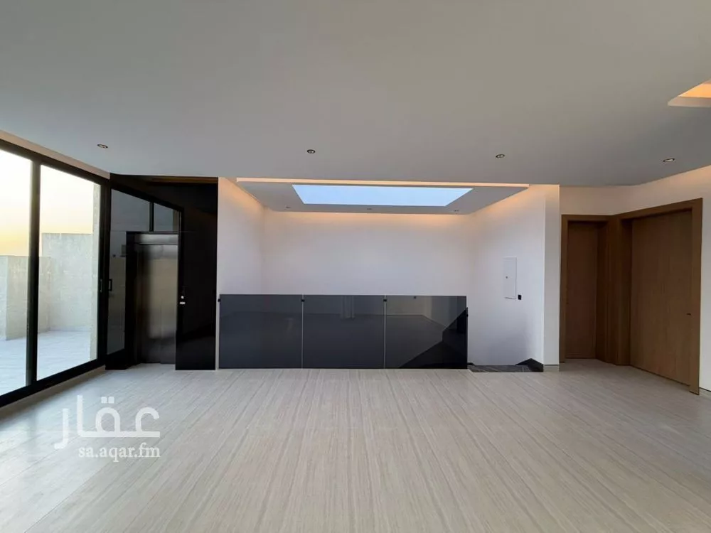 فيلا 4 غرف في العارض 5