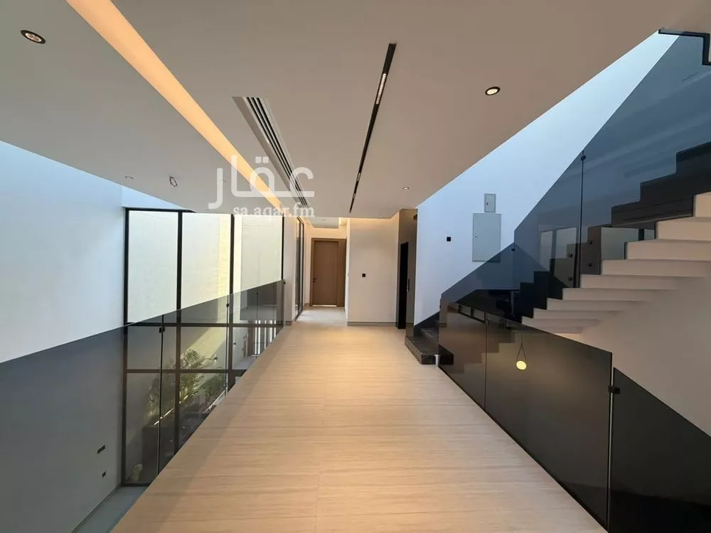 فيلا 5 غرف في العارض 4