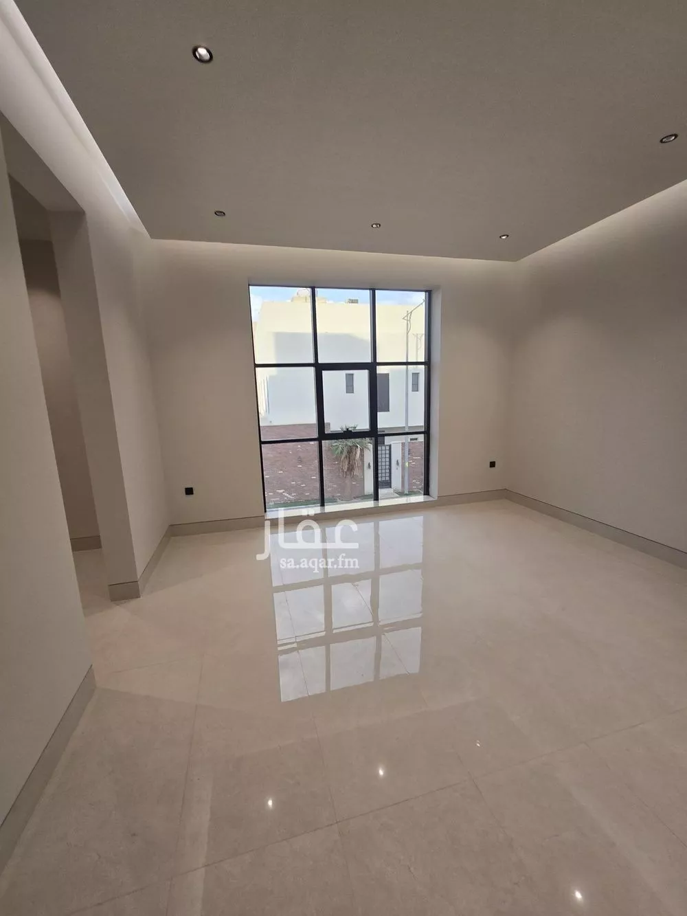 فيلا 6 غرف في العارض 2