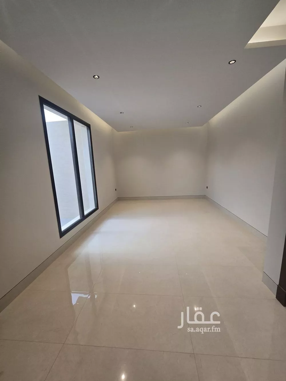 فيلا 6 غرف في العارض 5