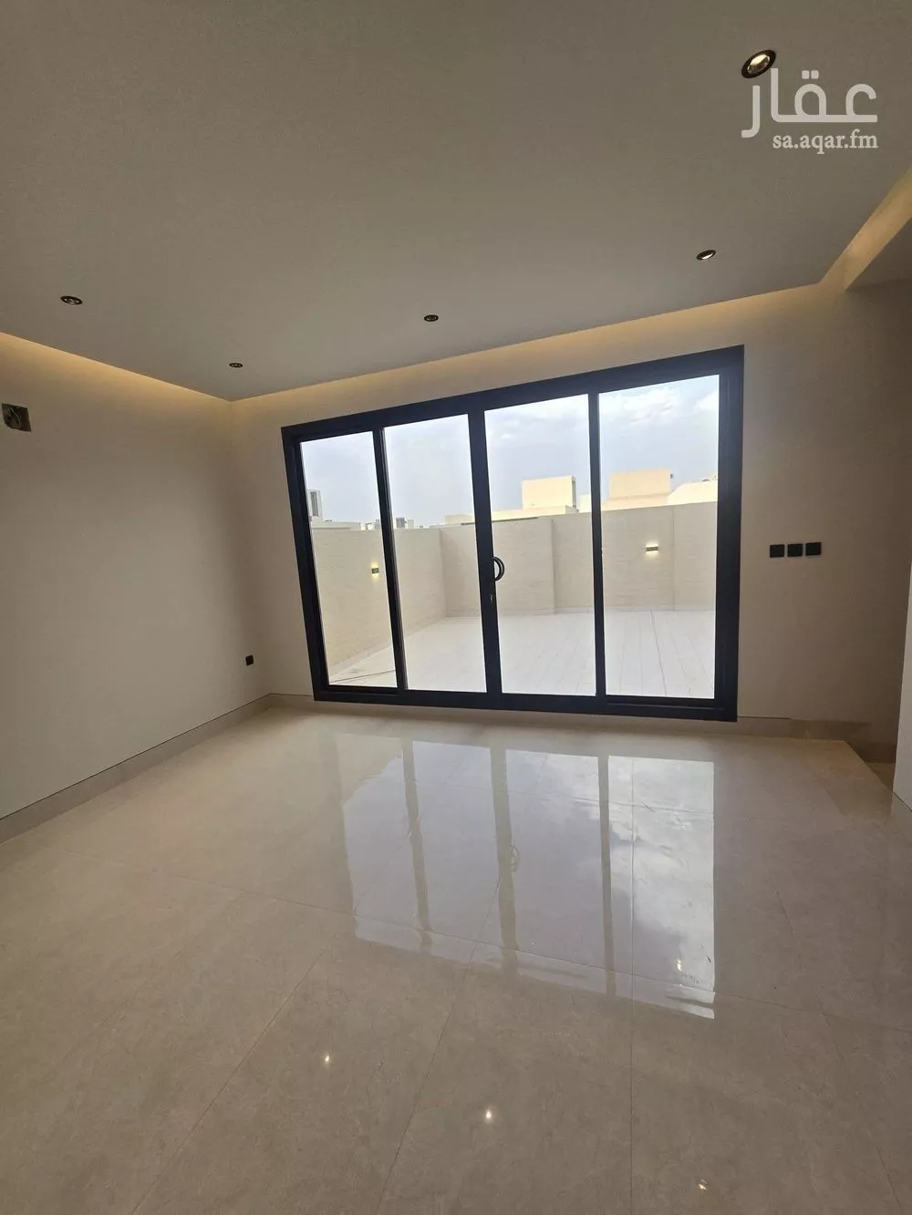 فيلا 6 غرف في العارض 7