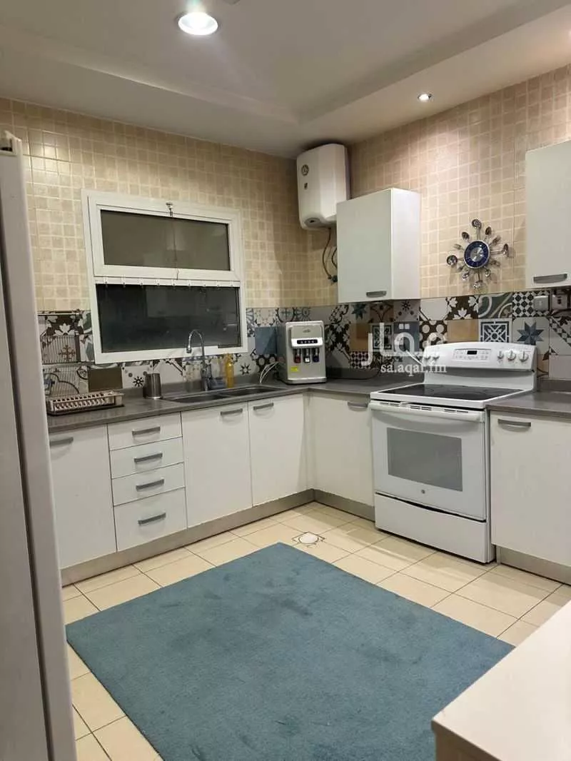 شقة 6 غرف في المغرزات 10