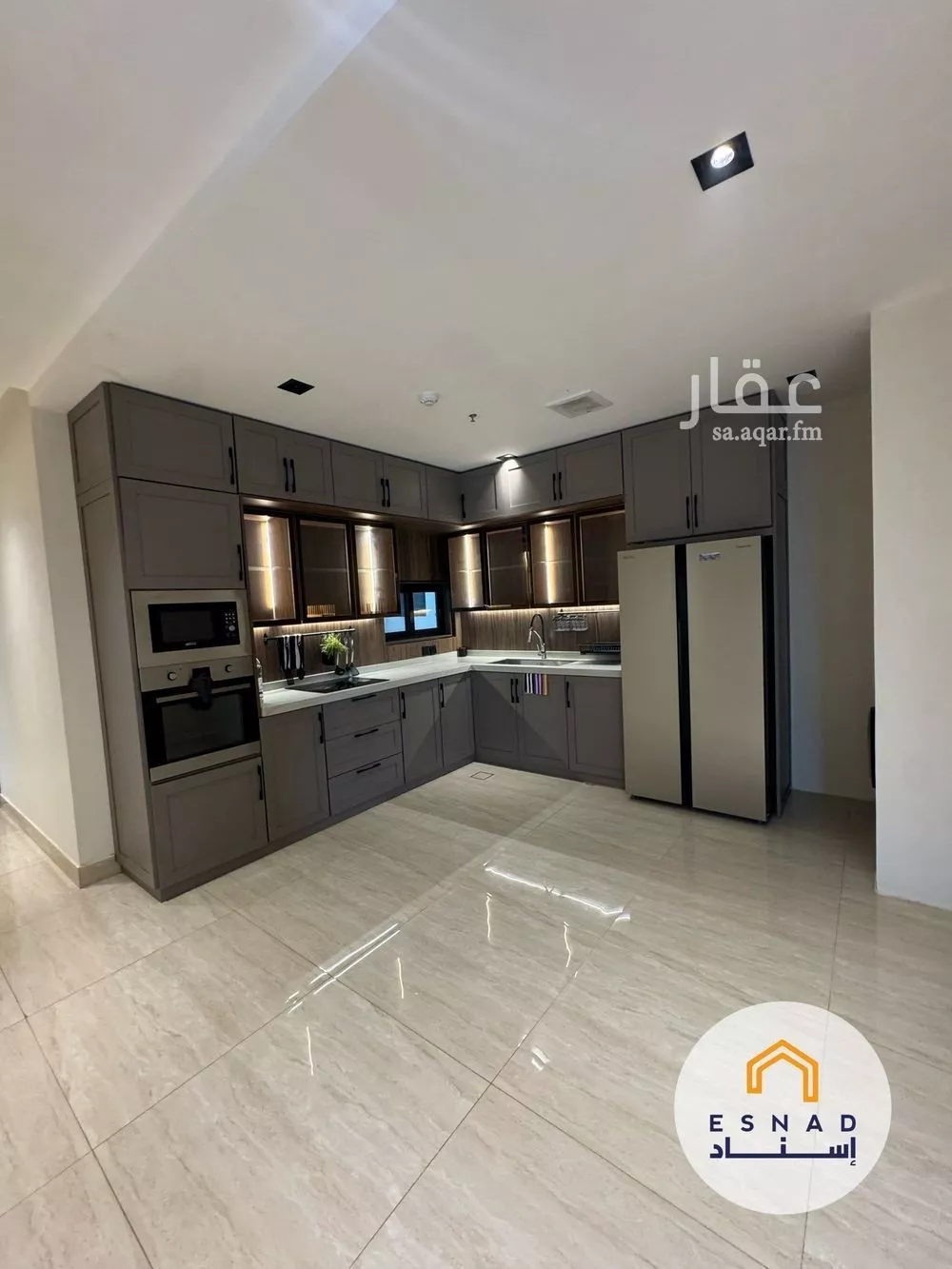 شقة 3 غرف في الحمرا 7