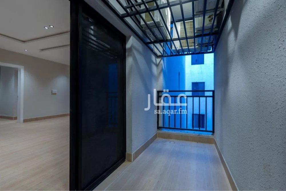 شقة 3 غرف في الحمرا 16