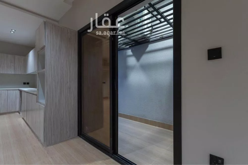 شقة 3 غرف في الحمرا 20