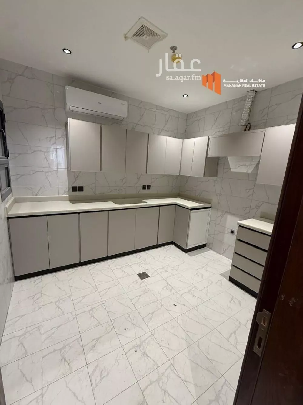 شقة 3 غرف في الحمرا 2