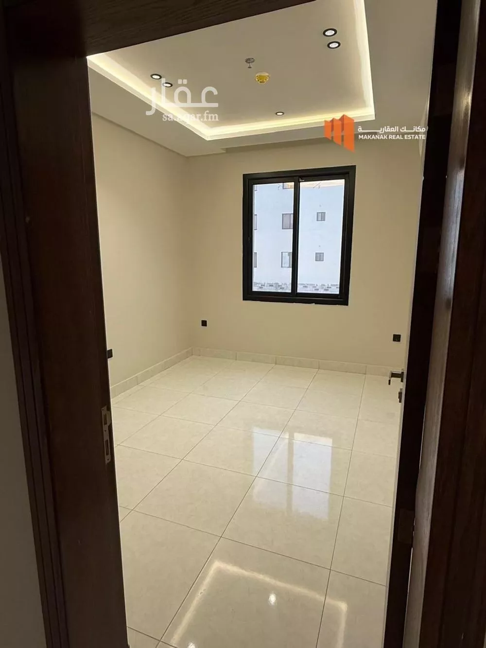 شقة 3 غرف في الحمرا 4