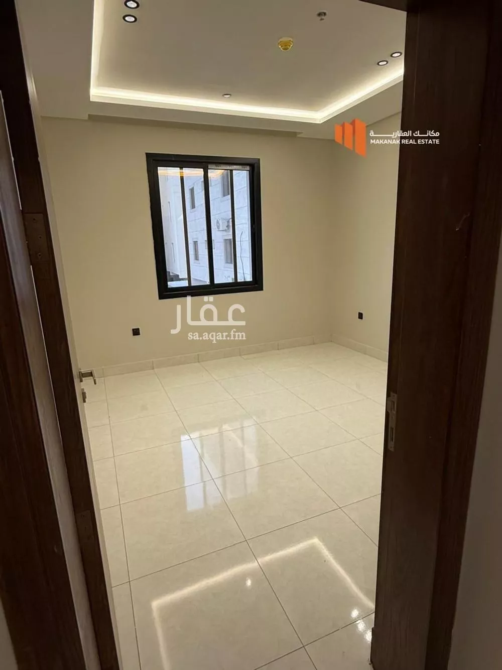 شقة 3 غرف في الحمرا 5