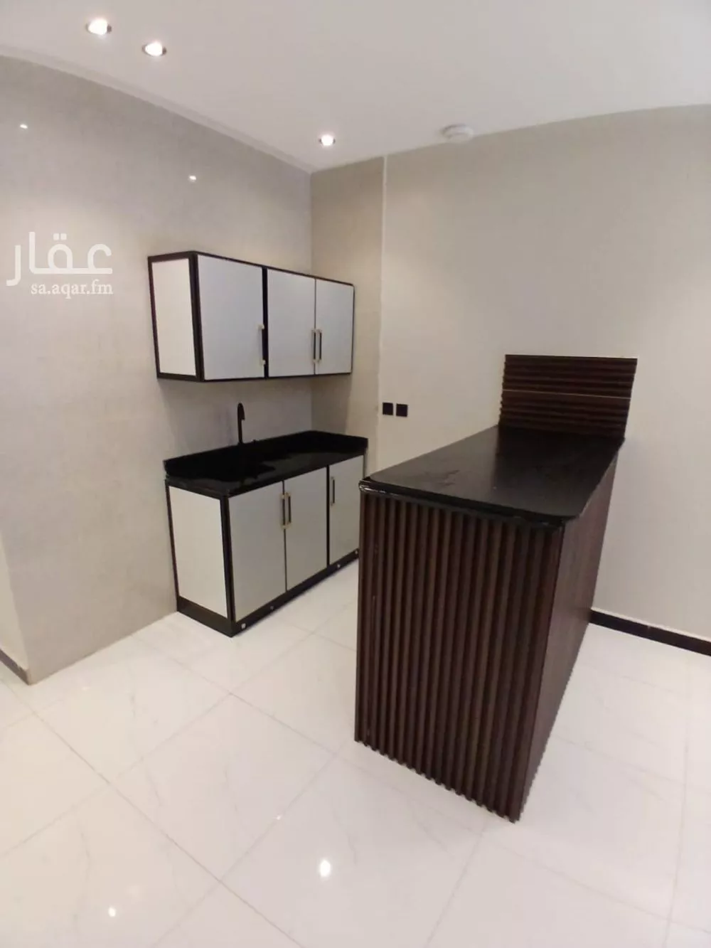 شقة 1 غرف في الملقا 3