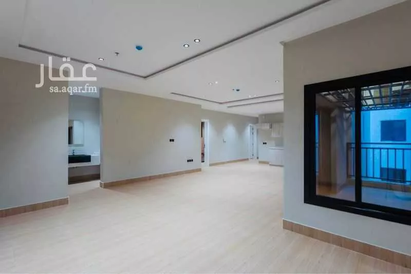 شقة 4 غرف في الحمرا 15