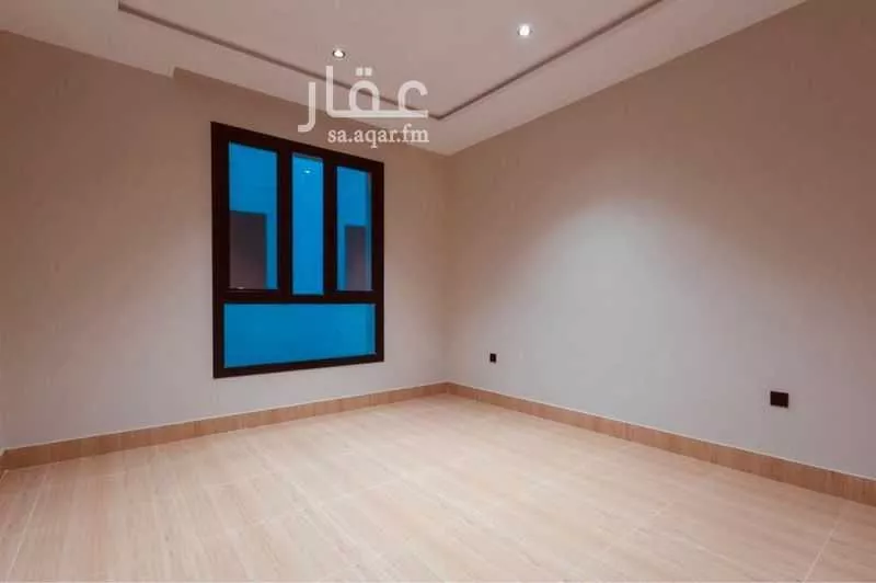 شقة 4 غرف في الحمرا 16